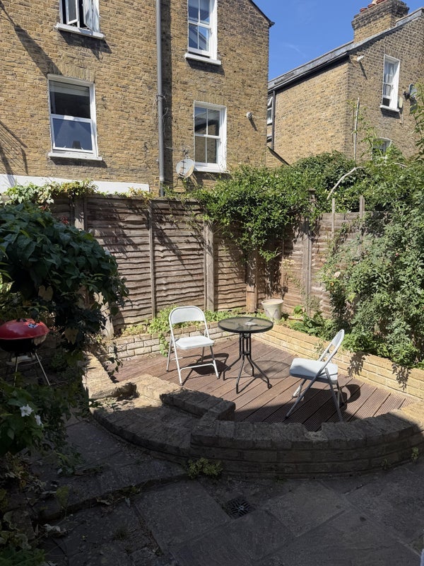 Room Ballater Road in Greater London