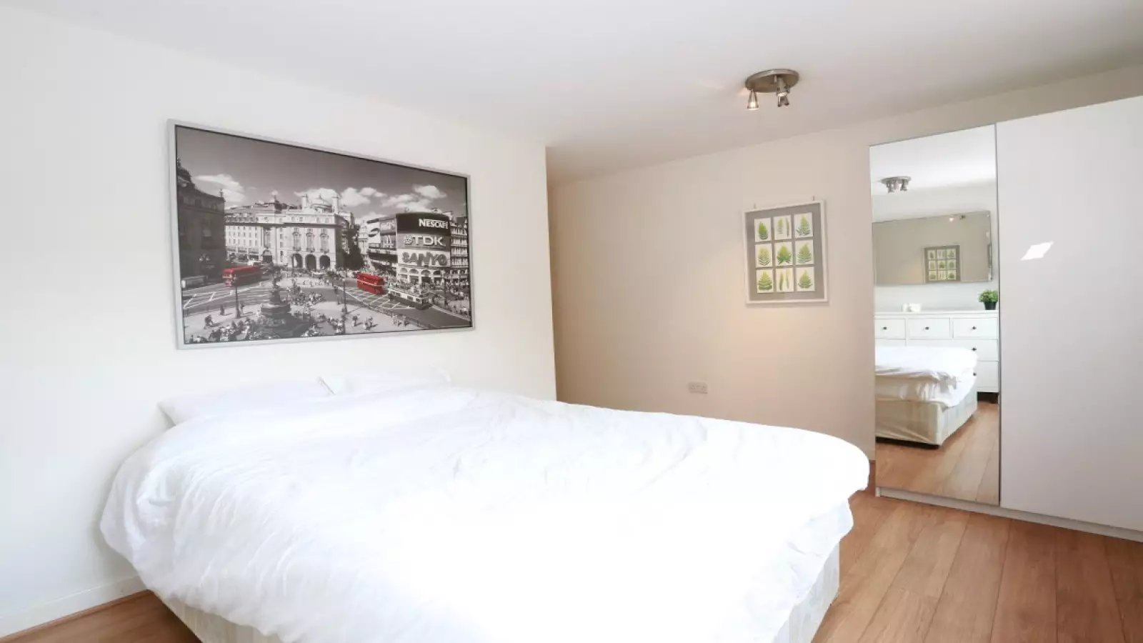 Room Denmark Place in Greater London