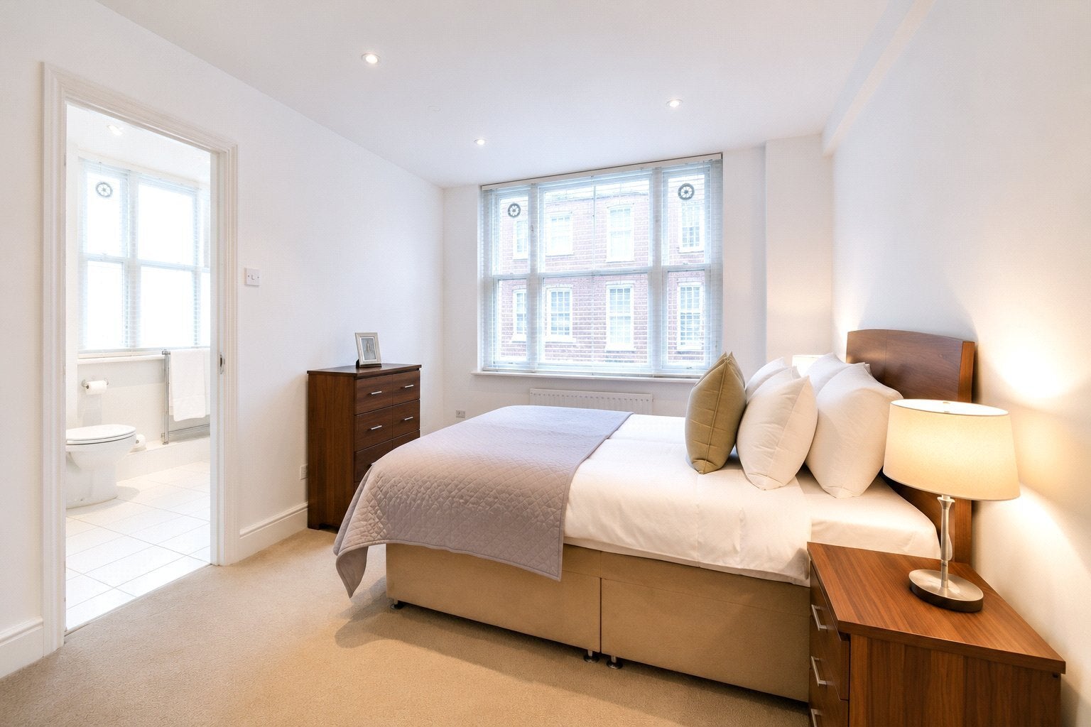Flat Duke Street in City of Westminster