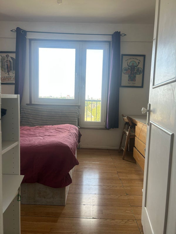 Room Roberta Street in Greater London