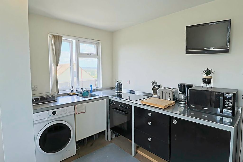 Room Kings Road in Castle Point