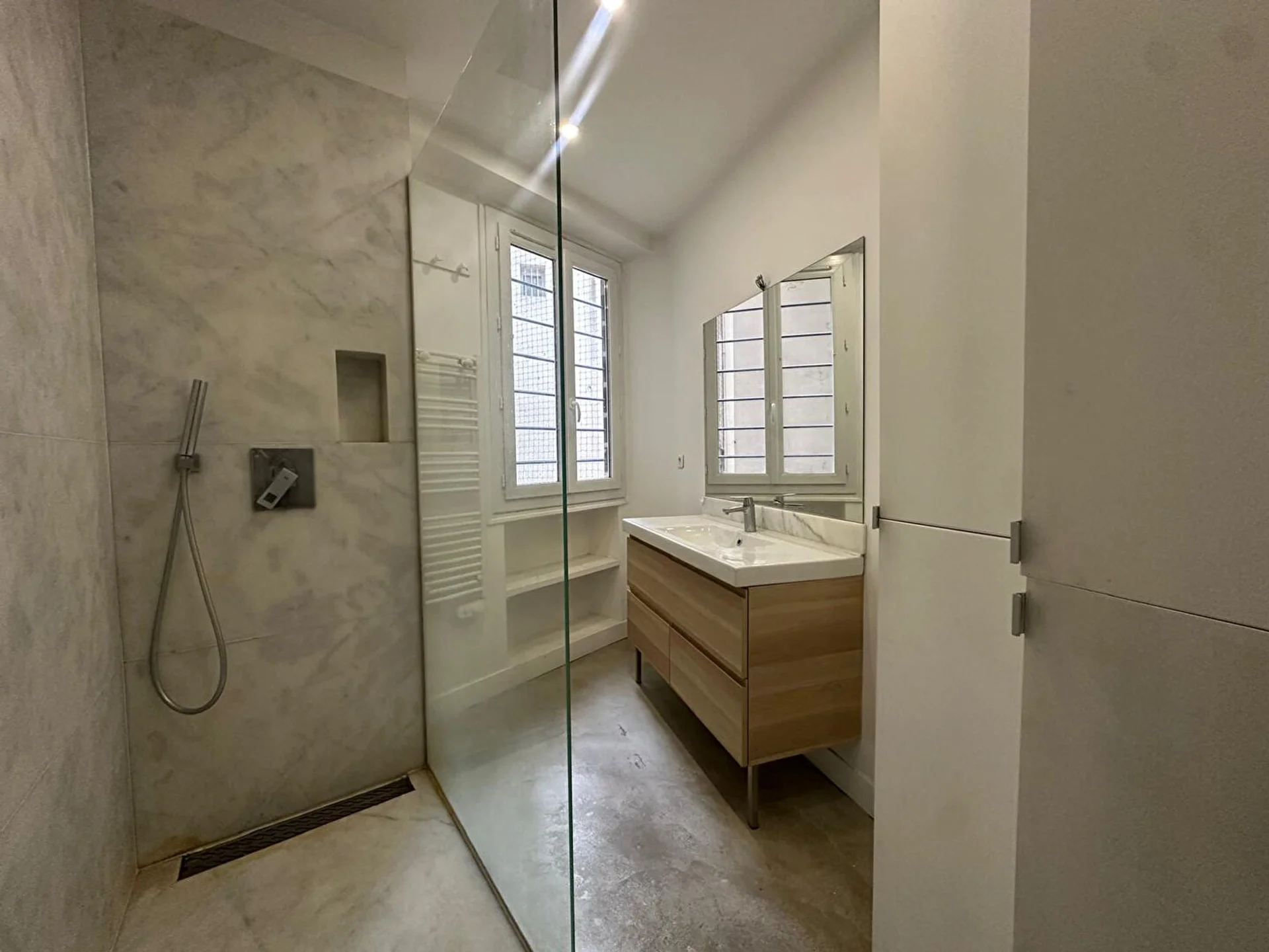 Appartement Avenue Rachel à Paris