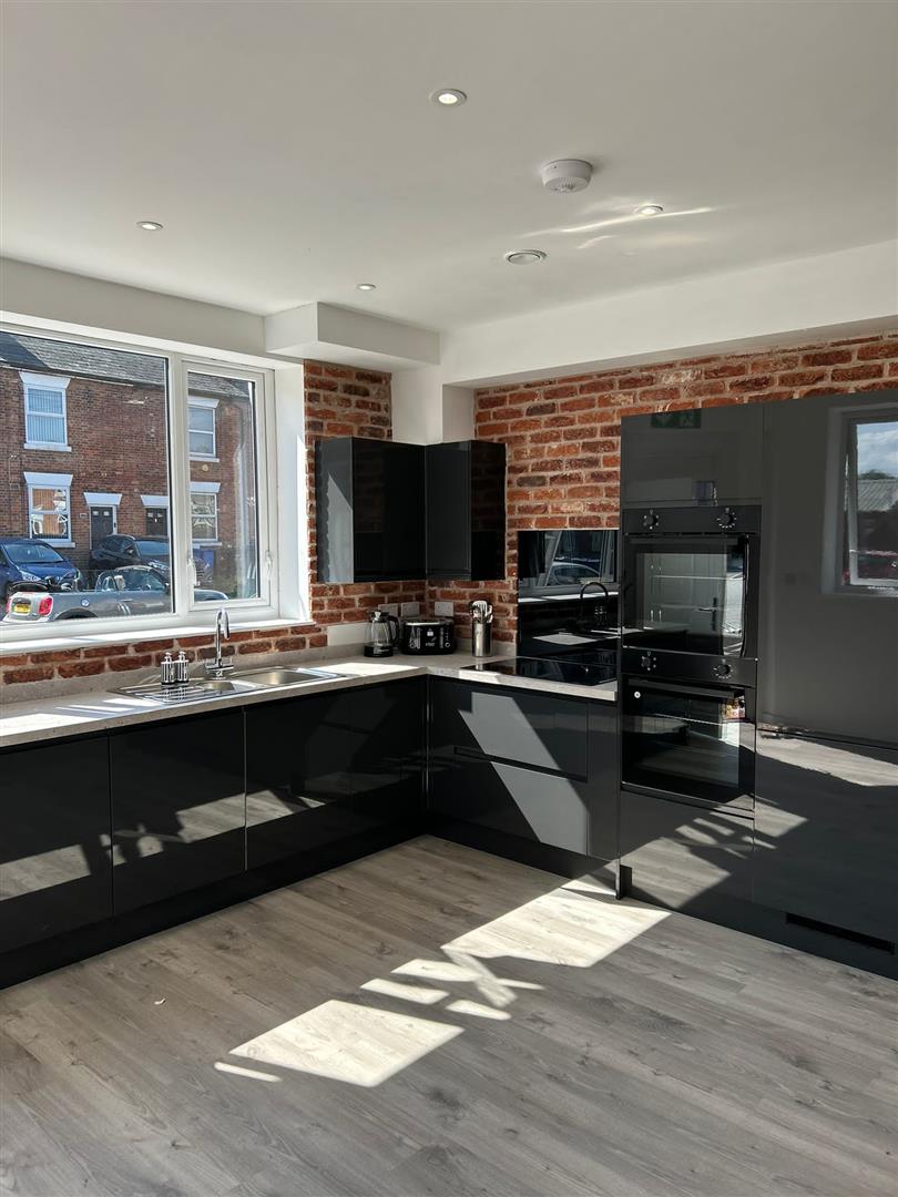 Room Ashbourne Road in Derby