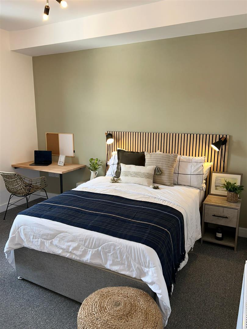 Room Ashbourne Road in Derby