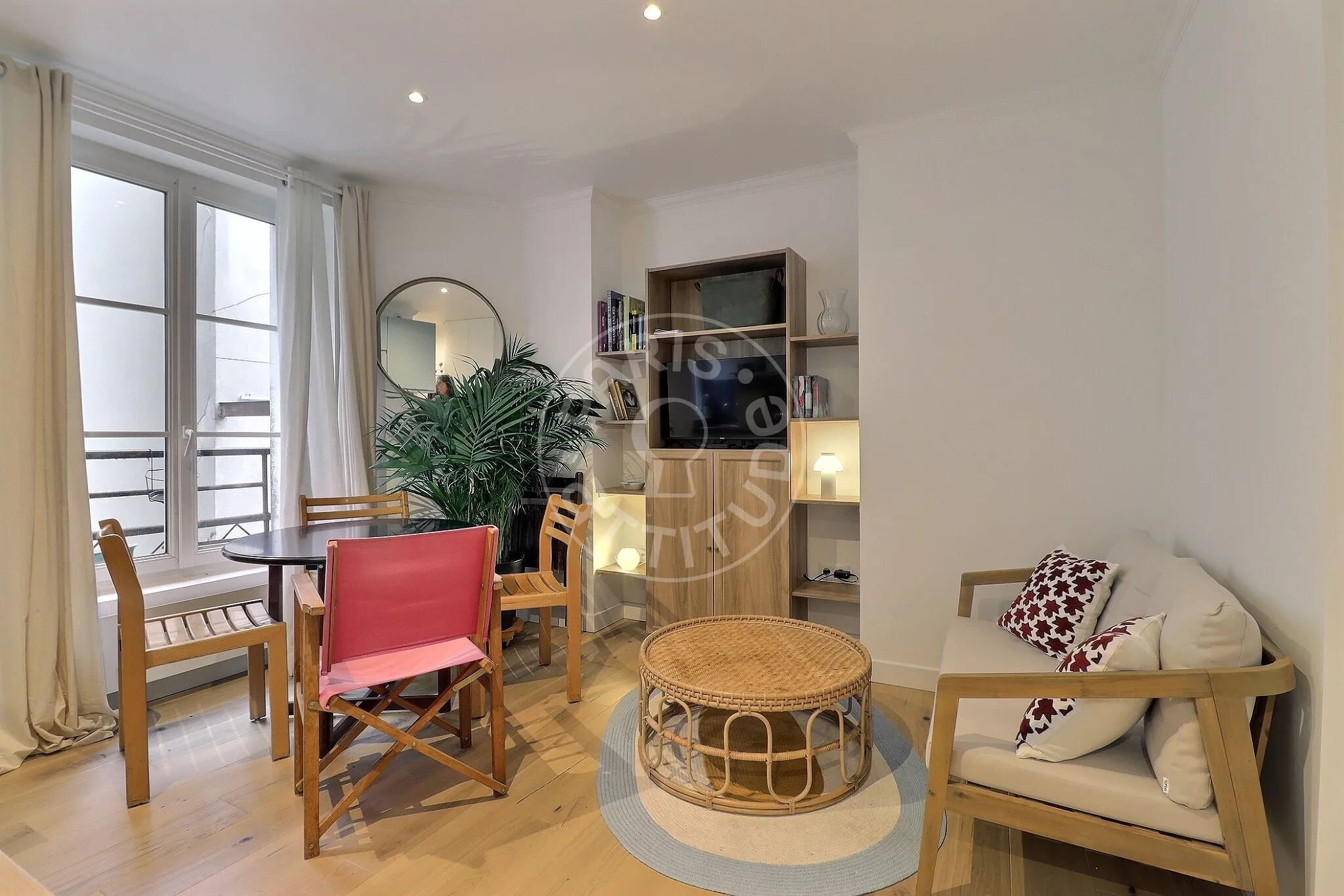 Appartement Rue du Canada à Paris