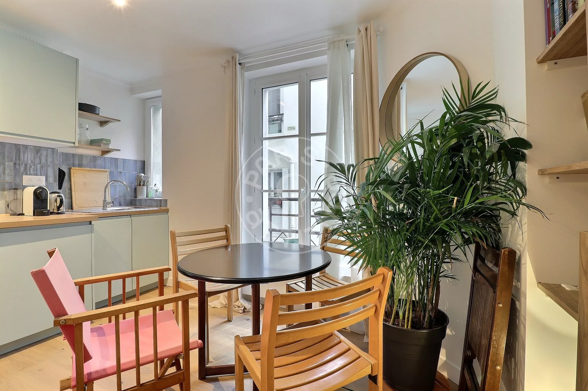 Appartement Rue du Canada à Paris