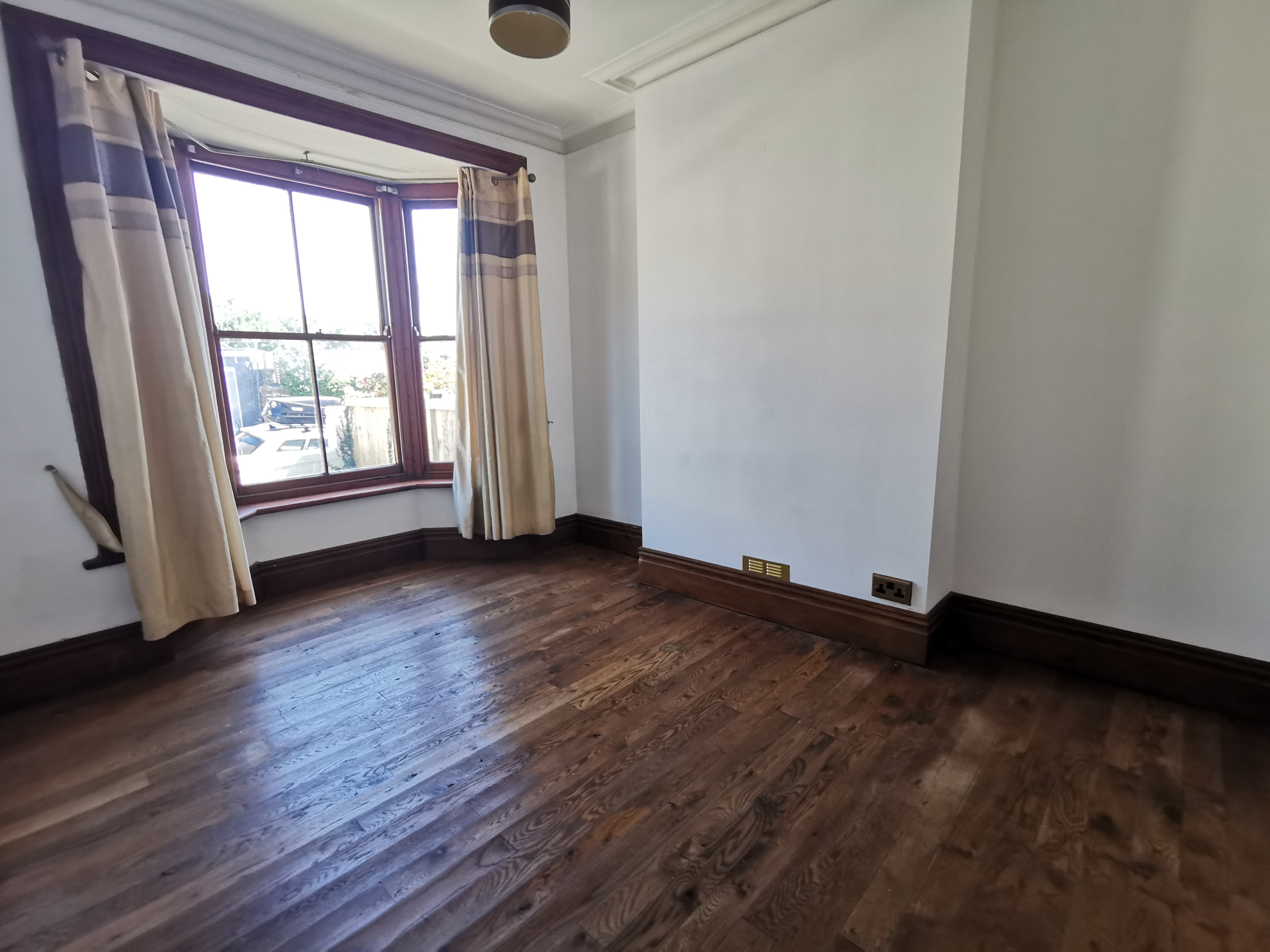 Flat Tavistock Road in Swansea