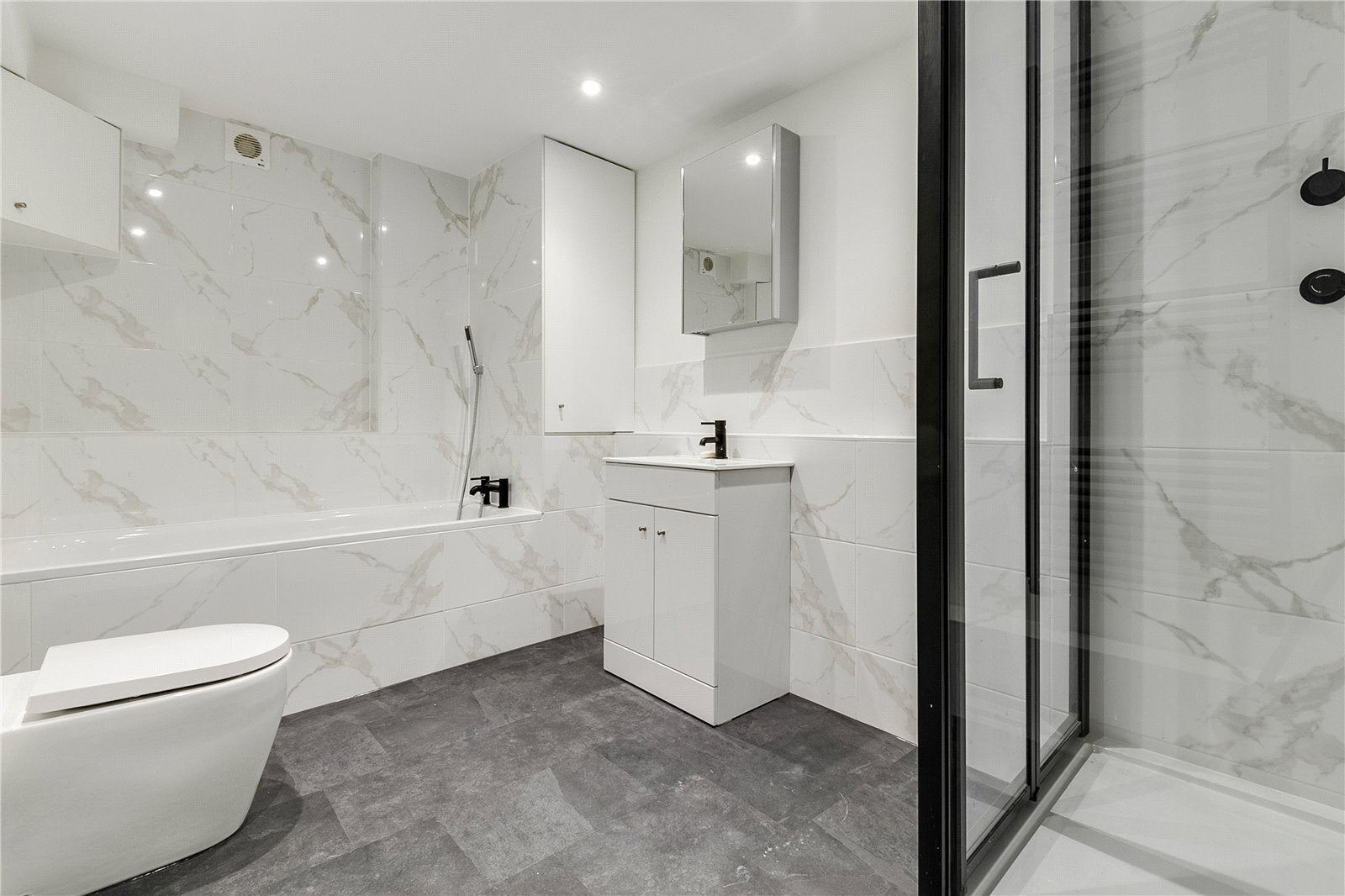 Flat Dawes Road in Greater London