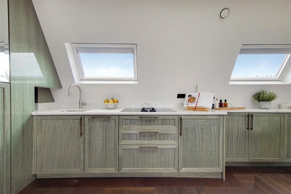 Flat Prince of Wales Terrace in Greater London
