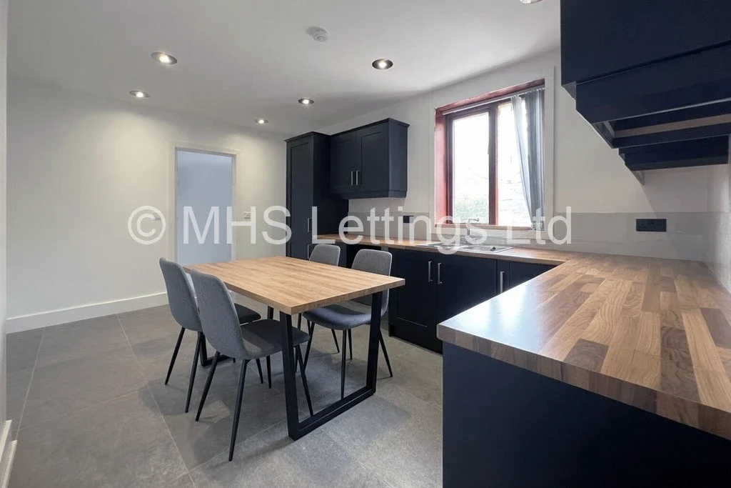 Flat Halliday Mount in Leeds