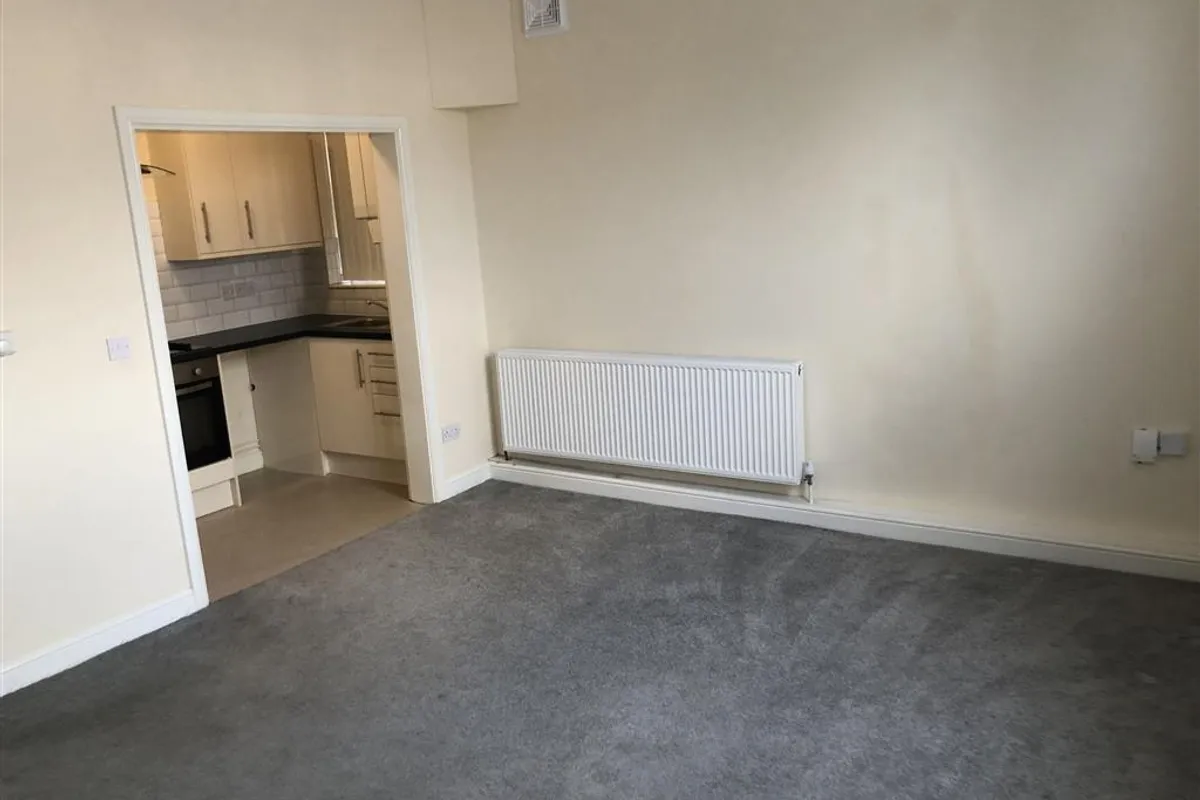 Flat Warwick Road in Metropolitan Borough of Solihull