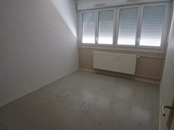 Appartement Rue Pierre et Marie Curie à Autun