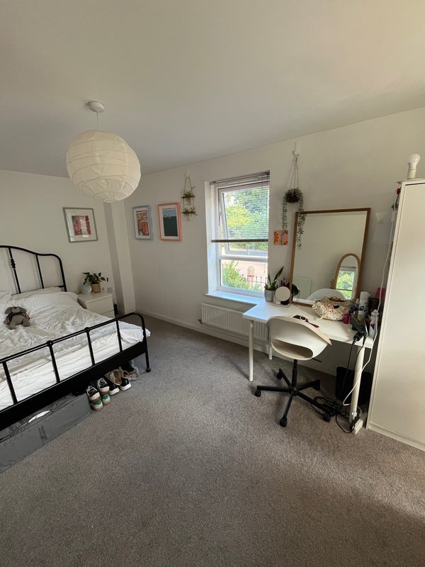 Room Saint Matthias Road in Bristol