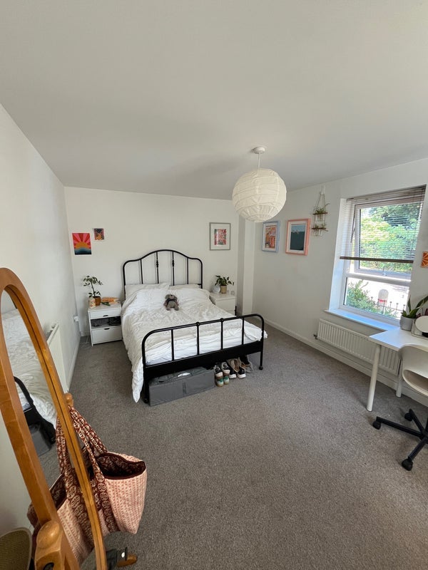 Room Saint Matthias Road in Bristol