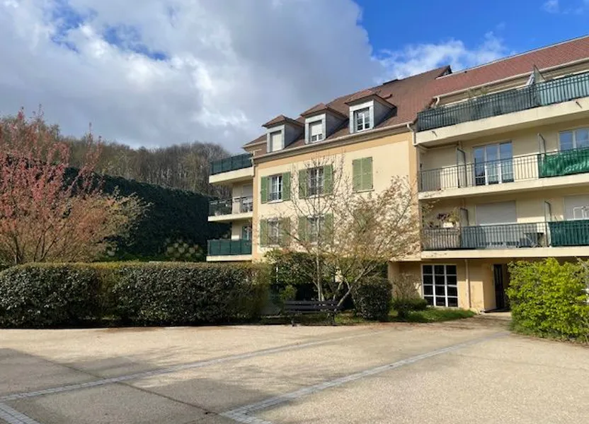 Flat Chemin du Grand Chêne in Fontenay-le-Fleury