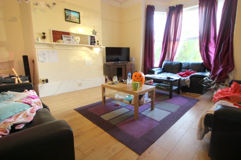 House Moorland Avenue in Leeds