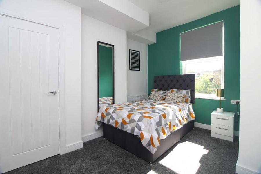 Room Staniforth Road in Sheffield