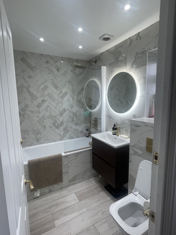 Room Westleigh Avenue in Greater London