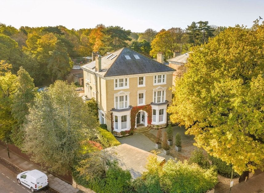House Cambridge Park in Greater London
