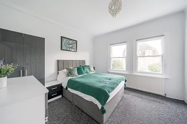 Flat Ashlake Road in Greater London