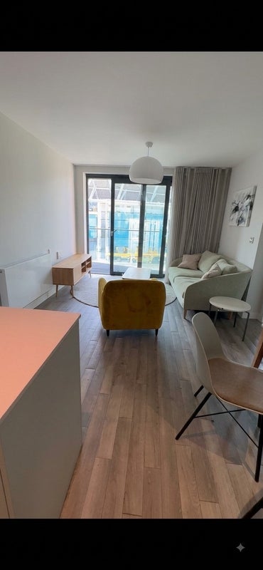 Room Olympic Way in Greater London