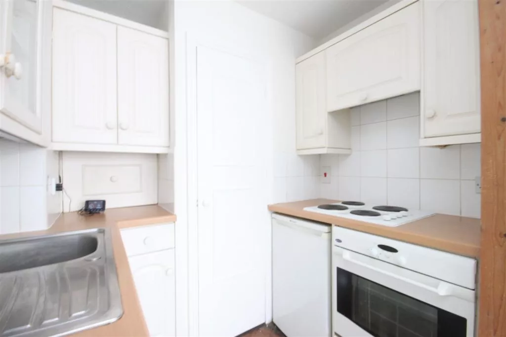 Flat Solecote in Mole Valley