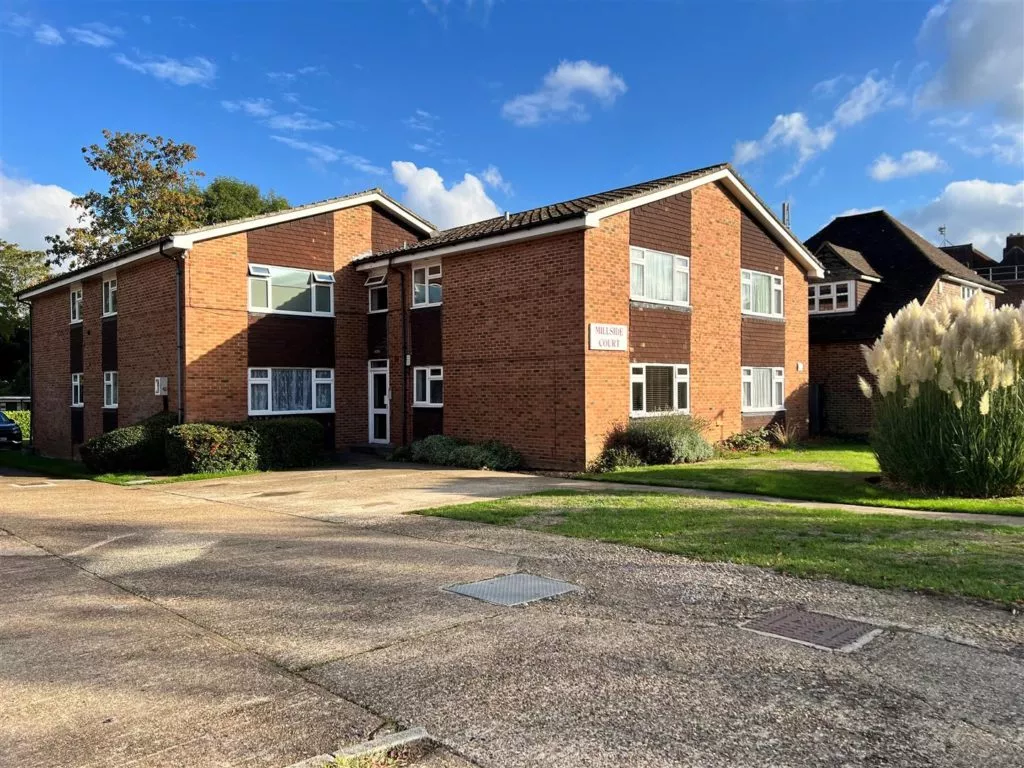 Flat Solecote in Mole Valley