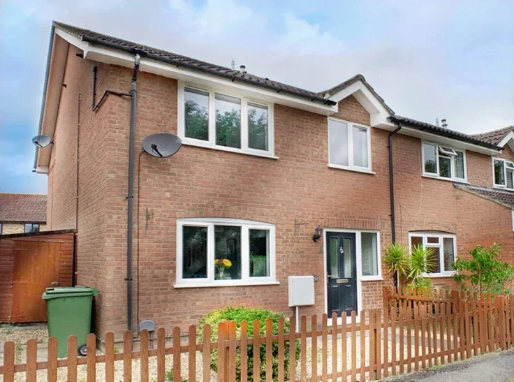House Hollyhock Drive in Surrey Heath
