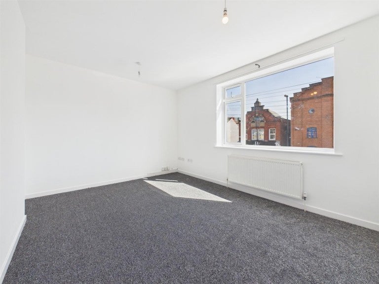Flat Albany Road in Coventry