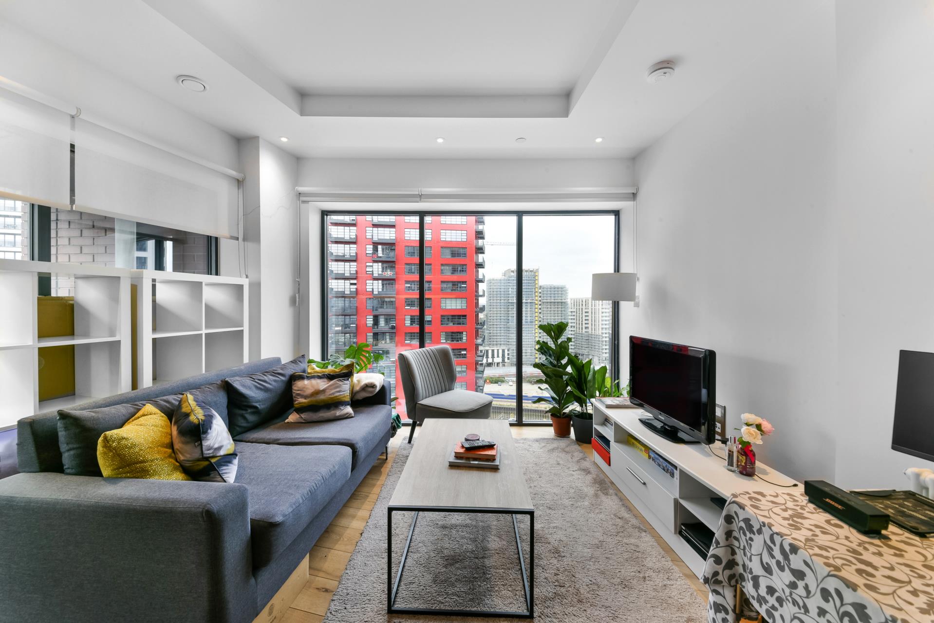 Flat Lyell Street in Greater London