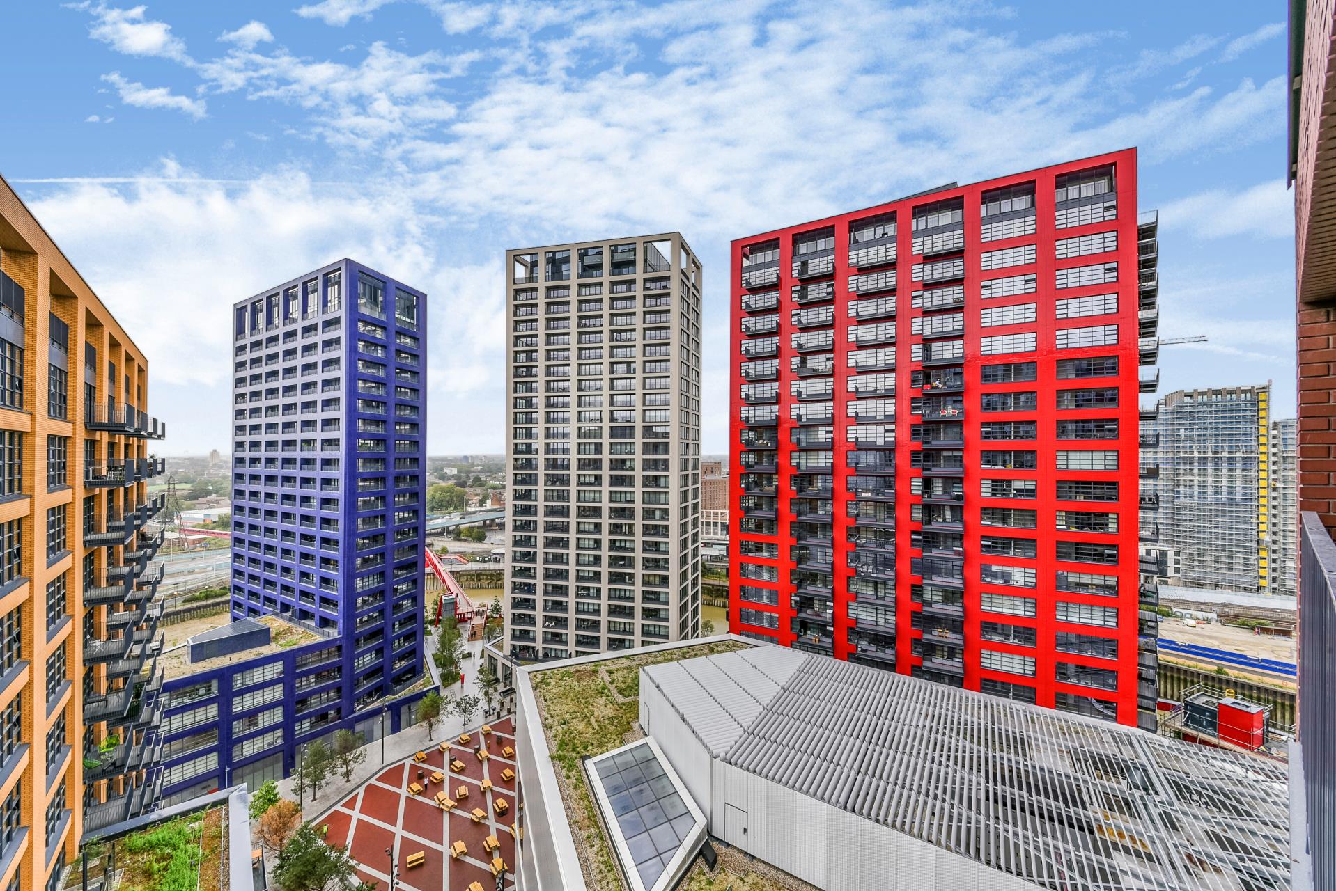 Flat Lyell Street in Greater London