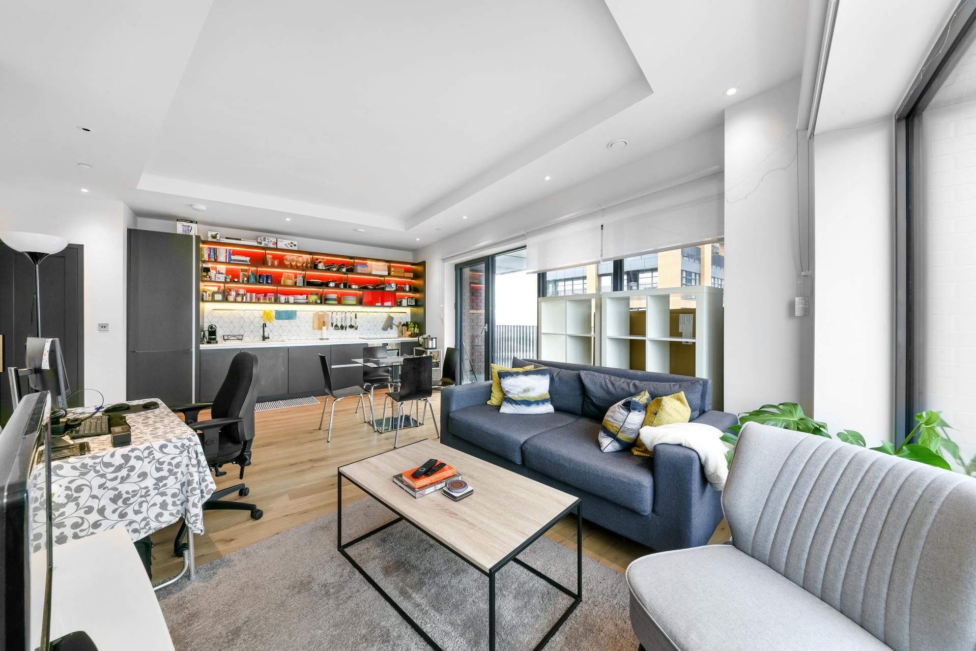 Flat Lyell Street in Greater London