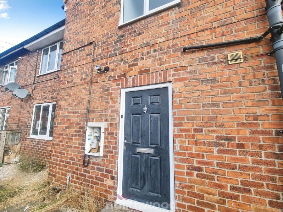 Flat Holmes Carr Crescent in Doncaster