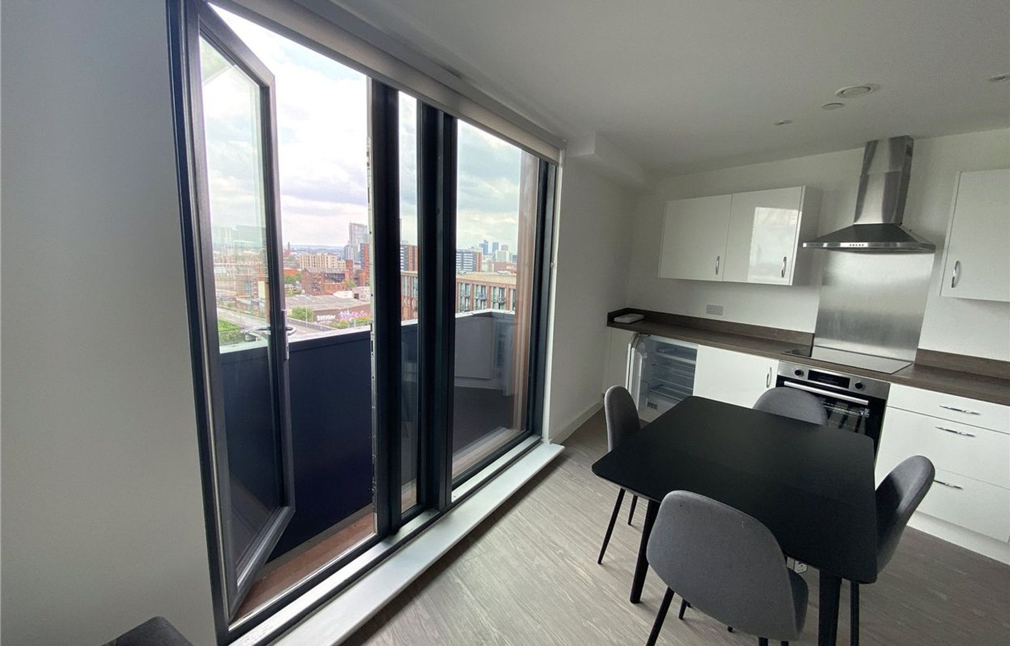 Flat Oldfield Road in Salford