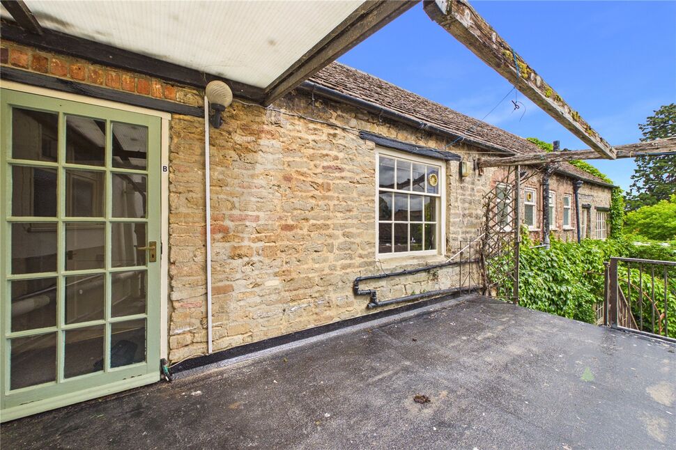 Flat Market Place in Peterborough