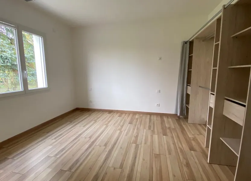 Maison Chemin du Pin à Sallebœuf
