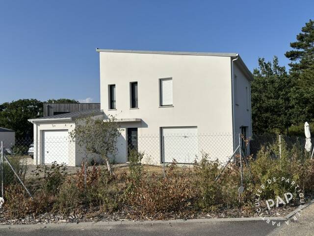 House Rue du Docteur Auguste Guilmin in Pornic