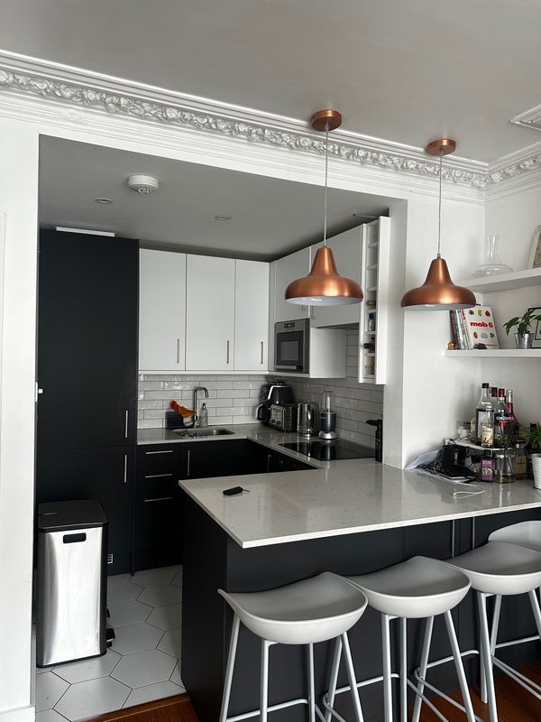 Room Waller Road in Greater London