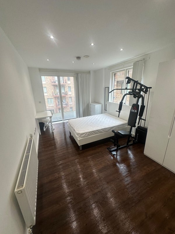 Room Frobisher Yard in Greater London