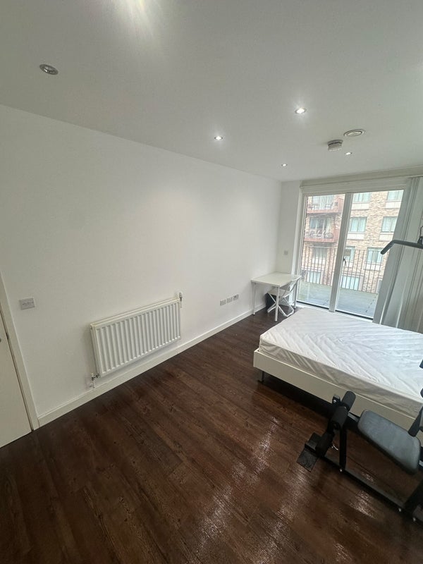 Room Frobisher Yard in Greater London