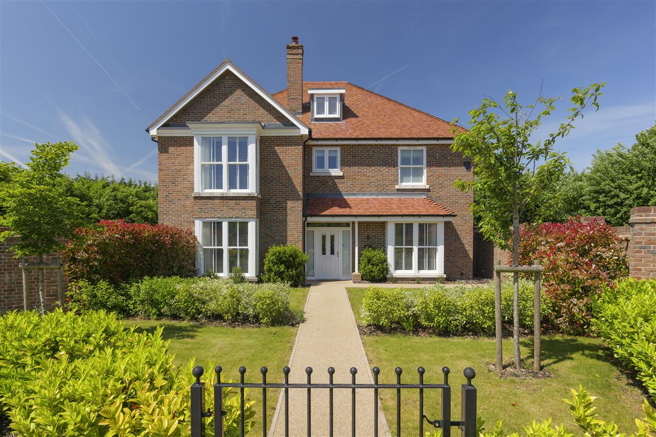 House Rose Lane in Folkestone and Hythe District