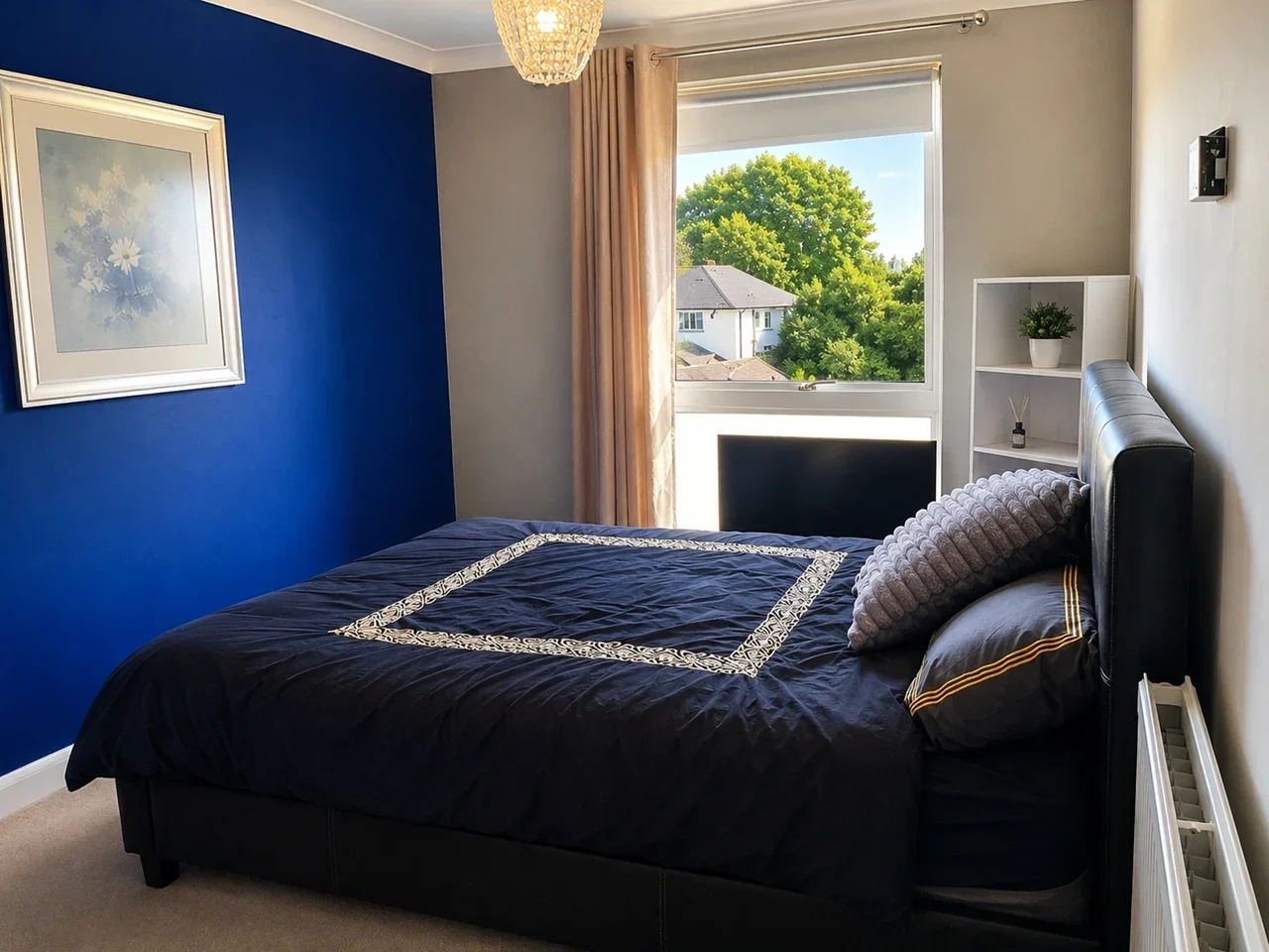 Room Thames Side in Borough of Spelthorne