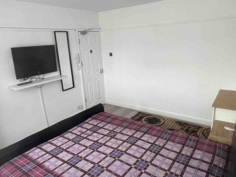 Room Whistler Gardens in Greater London