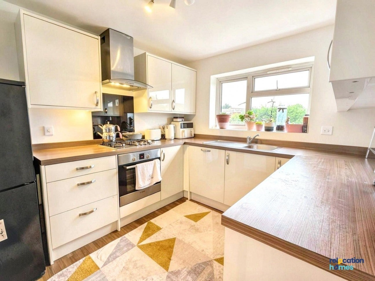 Flat Carleton Road in Cheshunt
