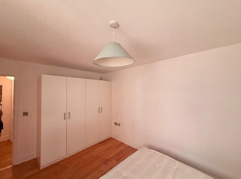 Room Curtain Road in Greater London