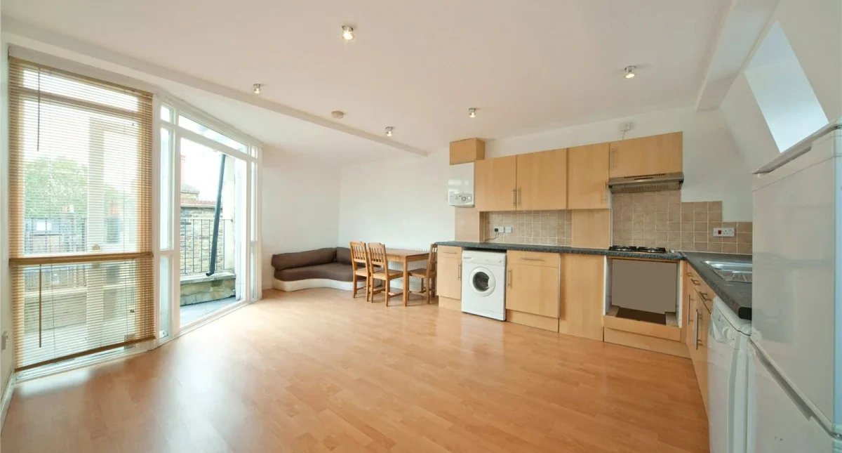 Flat Tottenham Street in Greater London
