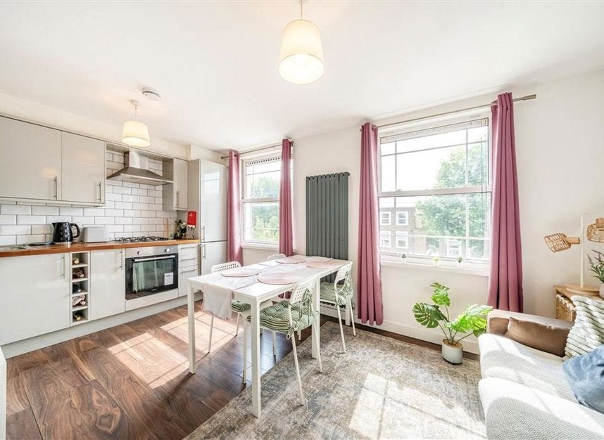Flat Amersham Road in Greater London