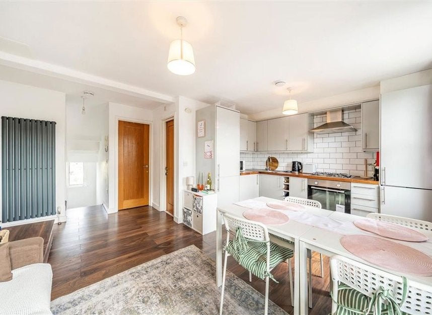 Flat Amersham Road in Greater London