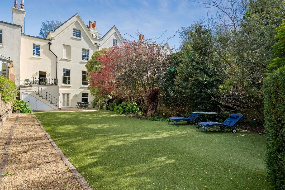 House Addison Road in Greater London