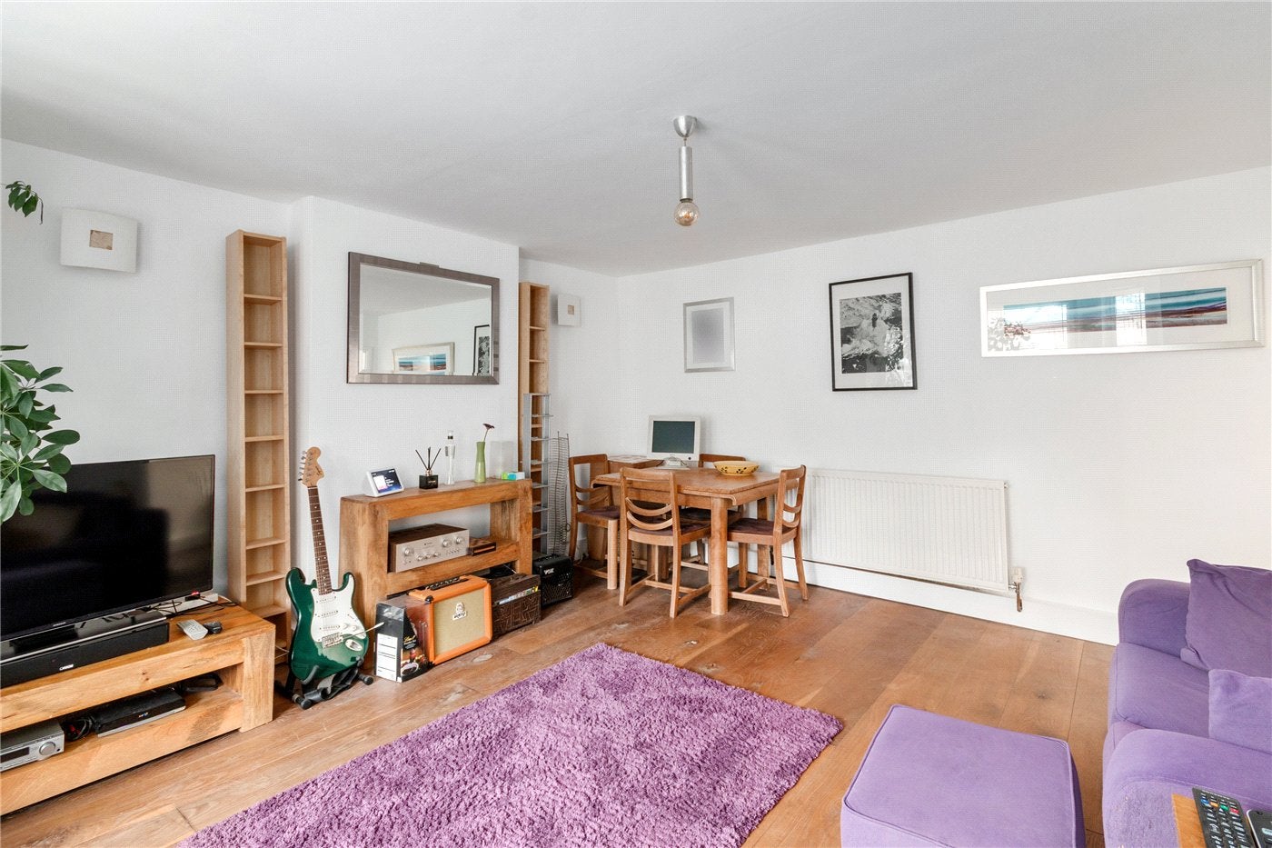 Flat Gipsy Road in Greater London